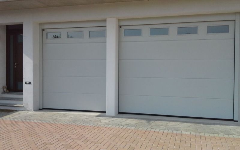 Superficie in acciaio, finitura SILKGRAIN nel colore grigio luce RAL 7035